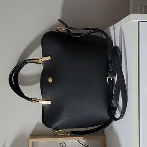 CROSSBODY MINIMALISTIC HANDBAG